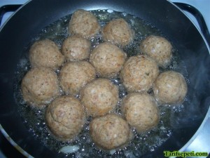 firinda-sehriyeli-besamel-soslu-kofte-tarifi-7